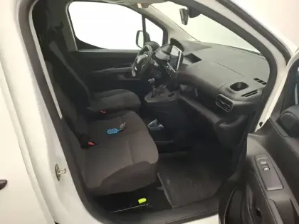 Photo 28 Peugeot Partner  FOURGON STANDARD 650 KG BLUEHDI 100 S&S BVM6