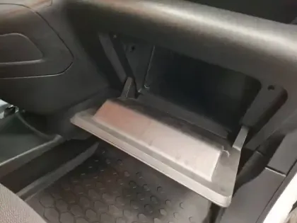 Photo 31 Peugeot Partner  FOURGON STANDARD 650 KG BLUEHDI 100 S&S BVM6