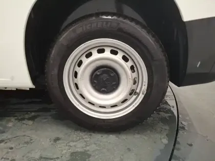 Photo 11 Peugeot Partner  FOURGON STANDARD 650 KG BLUEHDI 100 S&S BVM6