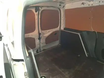 Photo 26 Peugeot Partner  FOURGON STANDARD 650 KG BLUEHDI 100 S&S BVM6