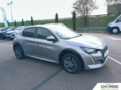 Photo 27 Peugeot 208  Electrique 50 kWh 136ch