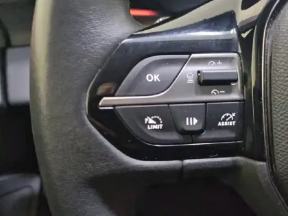 Photo 28 Peugeot 308  PureTech 130ch S&S EAT8