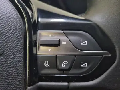 Photo 29 Peugeot 308  PureTech 130ch S&S EAT8