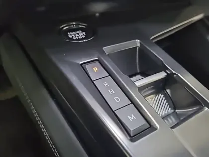 Photo 13 Peugeot 308  PureTech 130ch S&S EAT8