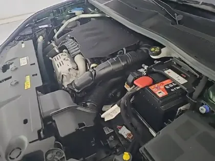 Photo 14 Peugeot 308  PureTech 130ch S&S EAT8