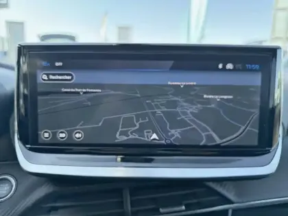 Photo 17 Peugeot 2008  Hybrid 136 e-DCS6