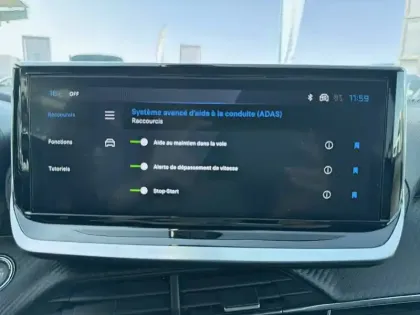 Photo 20 Peugeot 2008  Hybrid 136 e-DCS6