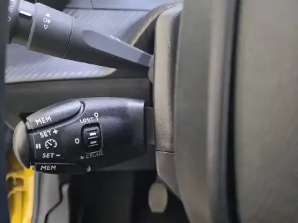 Photo 25 Peugeot 208  PureTech 75 S&S BVM5