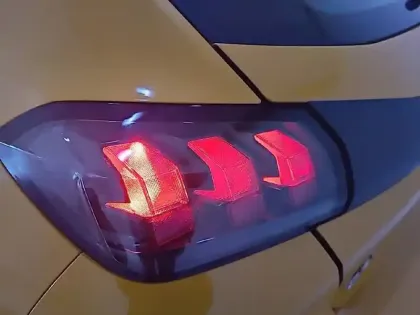 Photo 17 Peugeot 208  PureTech 75 S&S BVM5