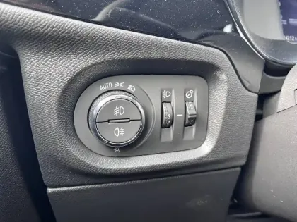 Photo 10 Opel Corsa  1.2 Turbo 100 ch BVA8