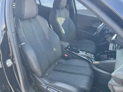 Photo 18 Peugeot 2008  Electrique 136 ch