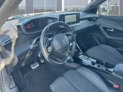 Photo 16 Peugeot 2008  Electrique 136 ch