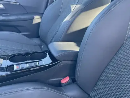 Photo 20 Peugeot 2008  Electrique 136 ch