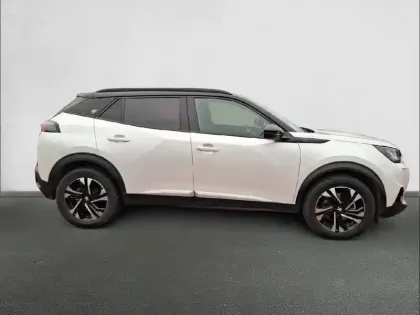 Photo 61 Peugeot 2008  Electrique 136 ch
