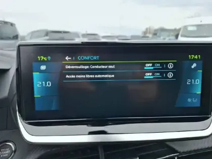 Photo 28 Peugeot 2008  Electrique 136 ch