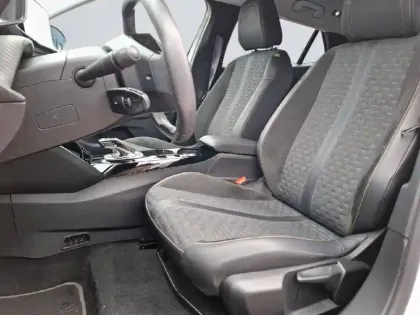 Photo 10 Peugeot 2008  Electrique 136 ch