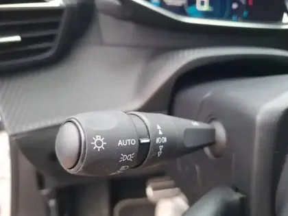 Photo 20 Peugeot 2008  Electrique 136 ch