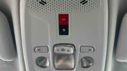 Photo 109 Peugeot 2008  Electrique 136 ch
