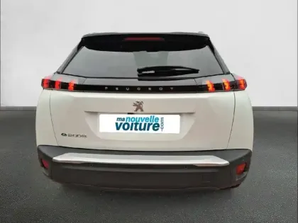 Photo 62 Peugeot 2008  Electrique 136 ch