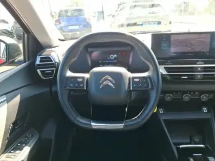 Photo 8 Citroën C4 e- 136 ch Automatique