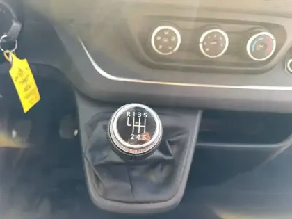 Photo 41 Nissan Primastar  FOURGON L1H1 2T8 2.0 DCI 130 S/S BVM