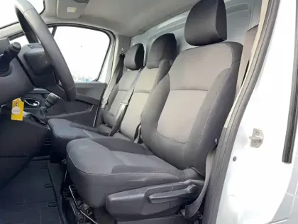 Photo 66 Nissan Primastar  FOURGON L1H1 2T8 2.0 DCI 130 S/S BVM