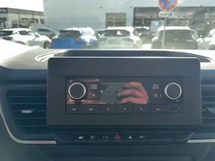 Photo 83 Nissan Primastar  FOURGON L1H1 2T8 2.0 DCI 130 S/S BVM