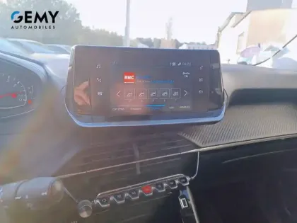 Photo 15 Peugeot 2008  PureTech 130 S&S EAT8