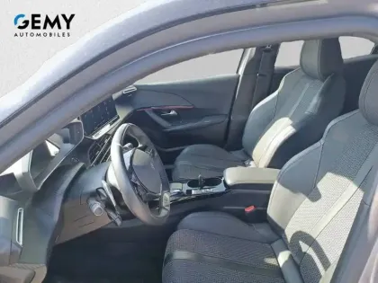 Photo 48 Peugeot 2008  BlueHDi 130 S&S EAT8