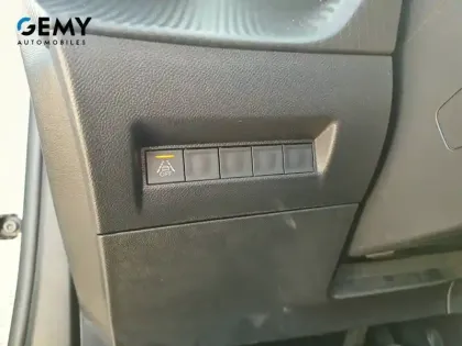 Photo 32 Peugeot 2008 Gén. II Ph1 NG GT 5