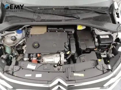 Photo 11 Citroën C3 Gén. III Ph2 Feel Nav 5