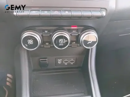 Photo 66 Renault Captur  TCe 90