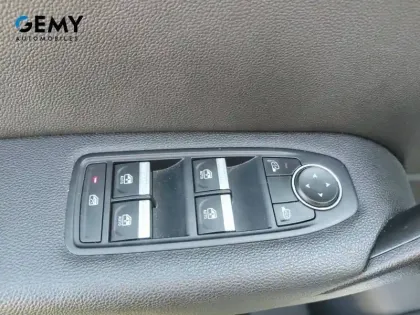 Photo 58 Renault Captur  TCe 90