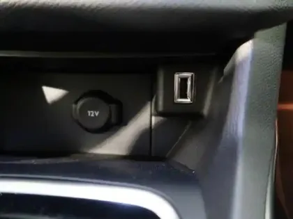 Photo 14 Peugeot 308  SW 1.2 PureTech 130ch S&S BVM6