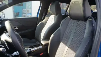 Photo 9 Peugeot 208  PureTech 130 S&S EAT8