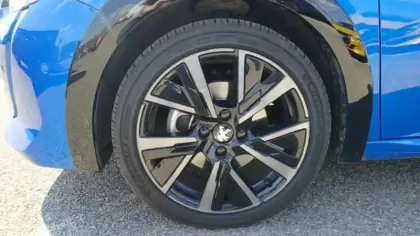 Photo 11 Peugeot 208  PureTech 130 S&S EAT8