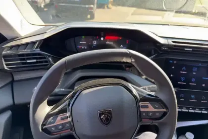 Photo 41 Peugeot 308  SW PureTech 130ch S&S BVM6