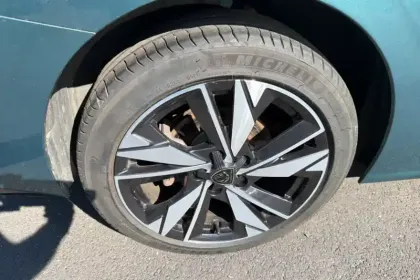 Photo 13 Peugeot 308 Gén. III Ph1 GT 5