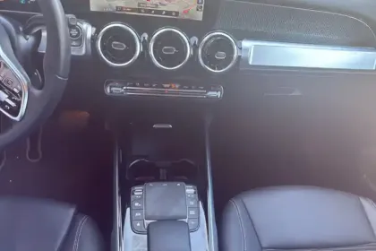 Photo 23 Mercedes GLB  200 d 8G-DCT