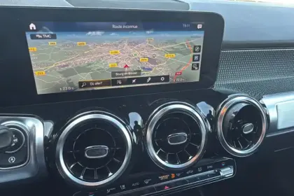 Photo 15 Mercedes GLB  200 d 8G-DCT