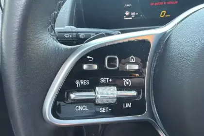 Photo 20 Mercedes GLB  200 d 8G-DCT