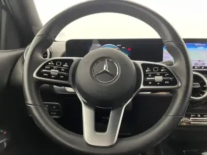 Photo 106 Mercedes GLB  200 d 8G-DCT