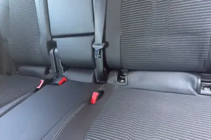 Photo 25 Mercedes GLB  200 d 8G-DCT