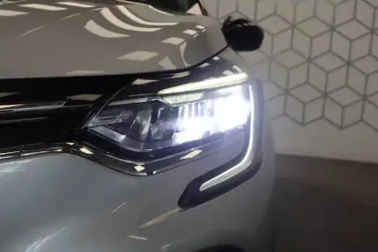 Photo 11 Renault Captur  E-Tech Plug-in 160