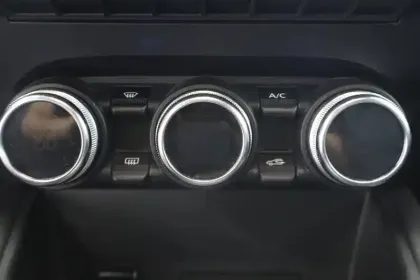 Photo 35 Renault Captur  E-Tech Plug-in 160