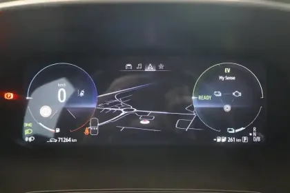 Photo 27 Renault Captur  E-Tech Plug-in 160