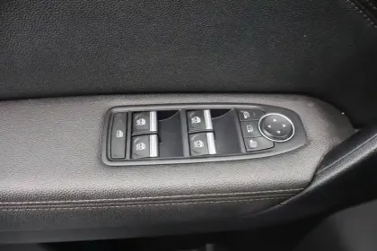 Photo 38 Renault Captur  E-Tech Plug-in 160