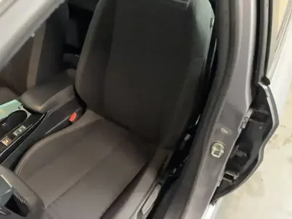 Photo 5 Peugeot 208  Electrique 50 kWh 136ch