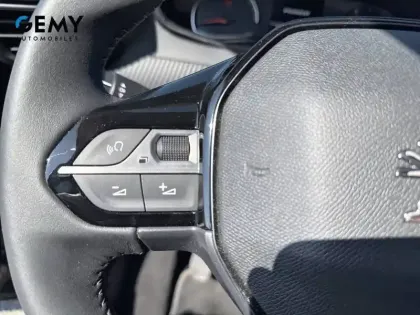 Photo 16 Peugeot 208  PureTech 100 S&S BVM6