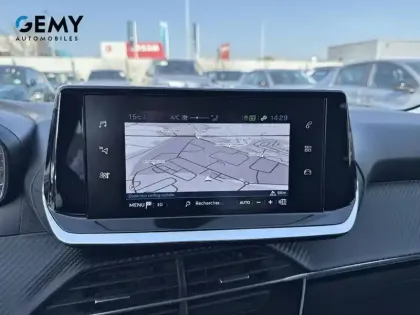 Photo 13 Peugeot 208  PureTech 100 S&S BVM6